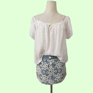 sz: M, white loose short sleeve top